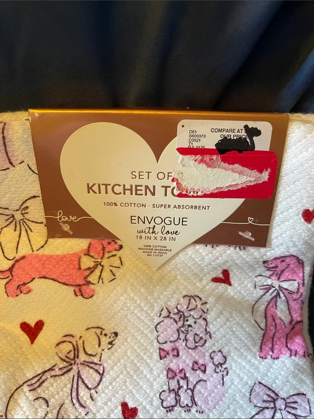 Envogue Set of 2 White Kitchen Towels with Pink and Red Dog & Bow Print